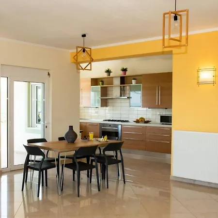 Dimokratia Villa Kolymbari